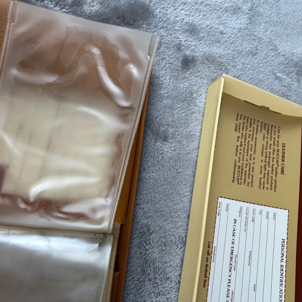 Vintage Buxton Convertible Tan Leather Wallet Slim Bifold with Original Box